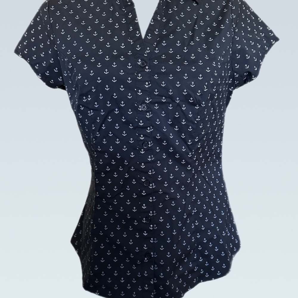 🌸Ricki's Black and White anchor design blouse - Picture 4 of 8